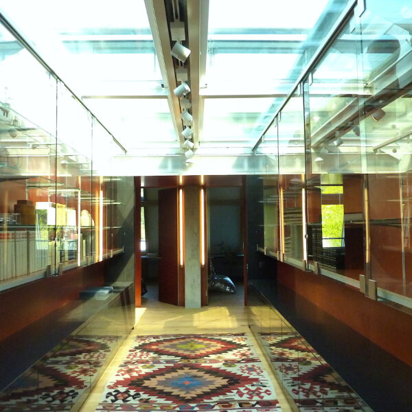 Nomadenschaetze: library with antique Karapinar kilim, Anatolia