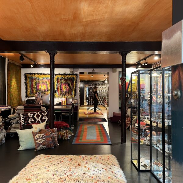 Nomadenschaetze: a new production tülü on the floor and a new production sofreh just behind it