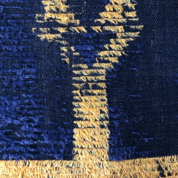 Nomadenschaetze: antique tülü detail. Indigo beauty